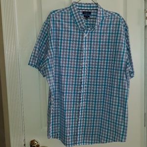 Men's casual button down shirt